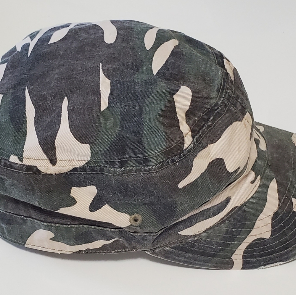 Camouflage Style Mens Fitted Cap